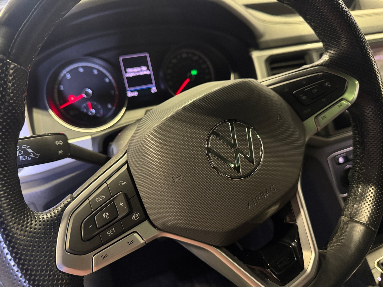 Thumbnail: 2021 Volkswagen Atlas - 4