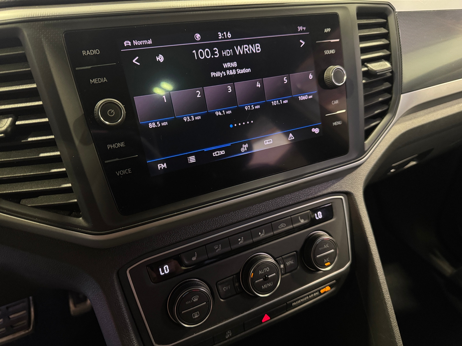 Thumbnail: 2021 Volkswagen Atlas - 3