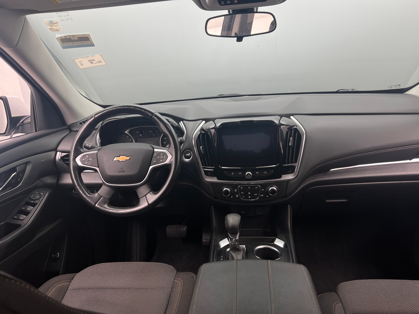 Thumbnail: 2021 Chevrolet Traverse - 3