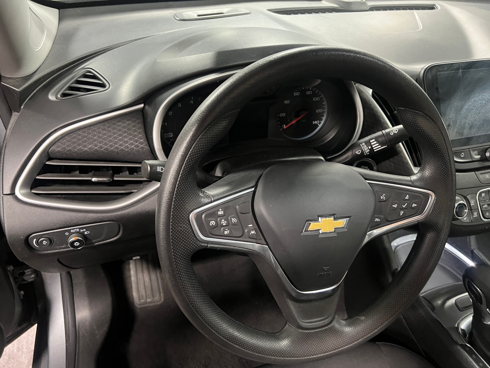 Thumbnail: 2023 Chevrolet Malibu - 5