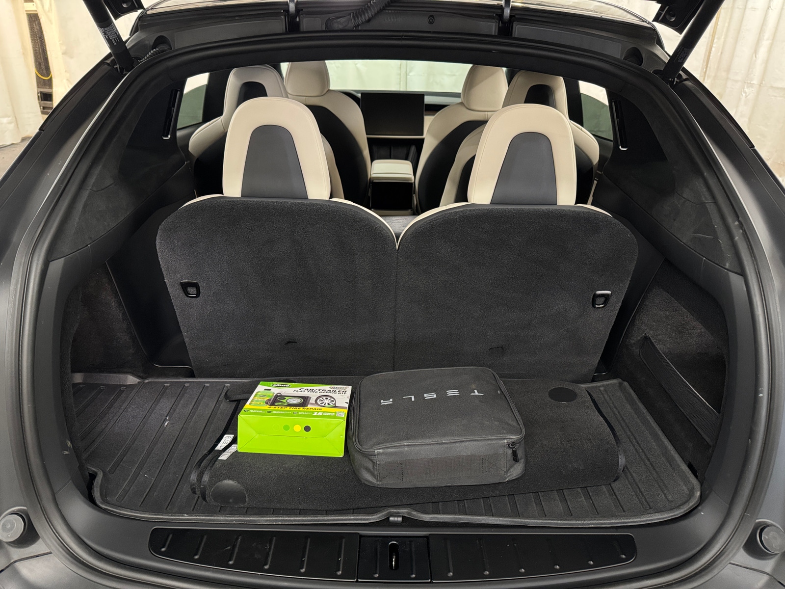 Thumbnail: 2023 Tesla Model X - 6