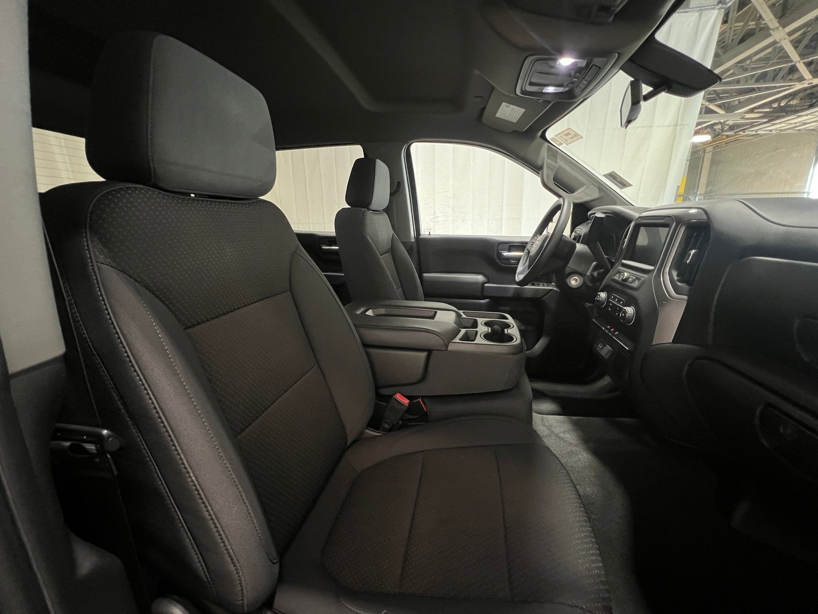 Thumbnail: 2020 Chevrolet Silverado 1500 - 2