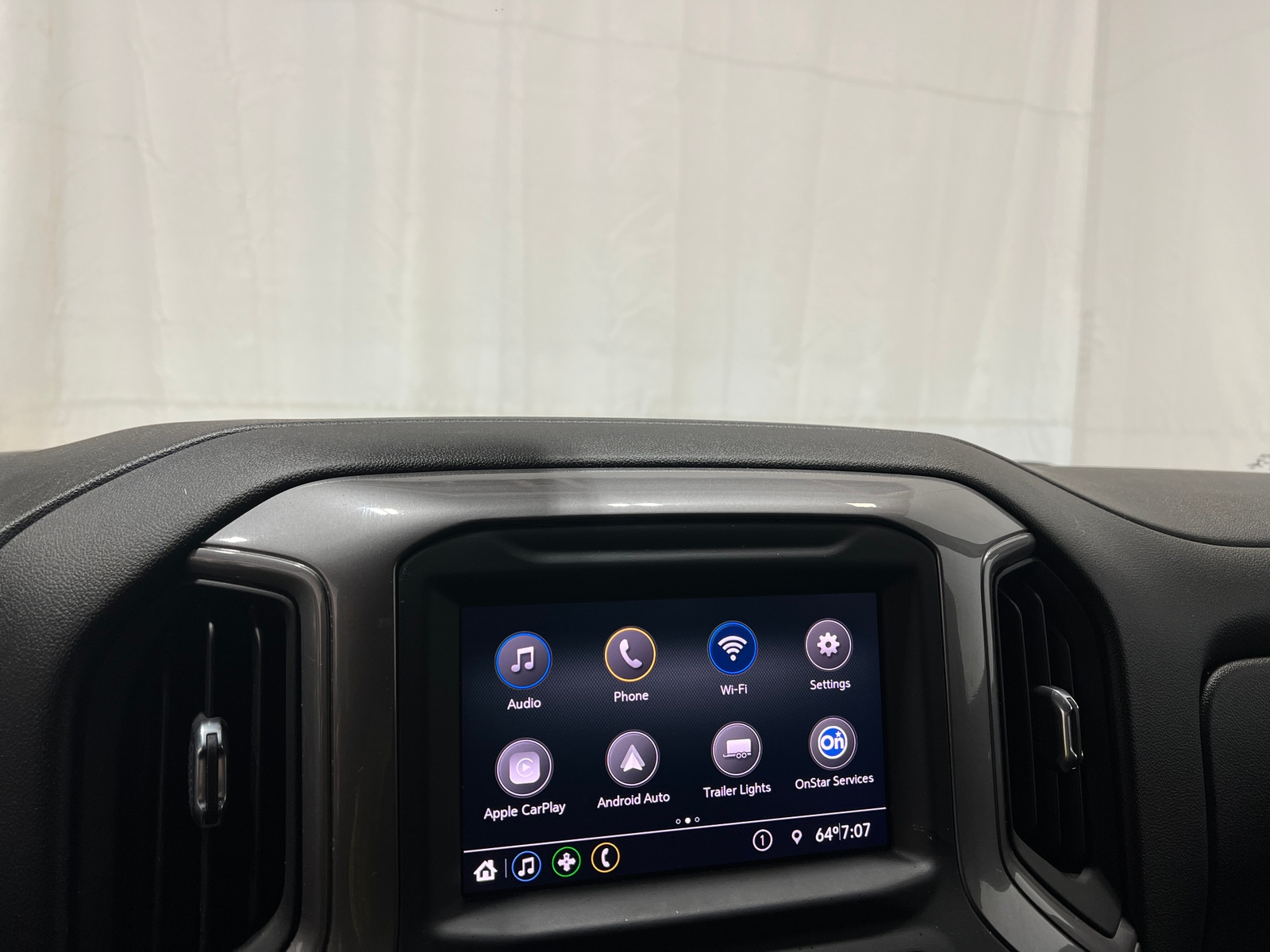 Thumbnail: 2020 Chevrolet Silverado 1500 - 4
