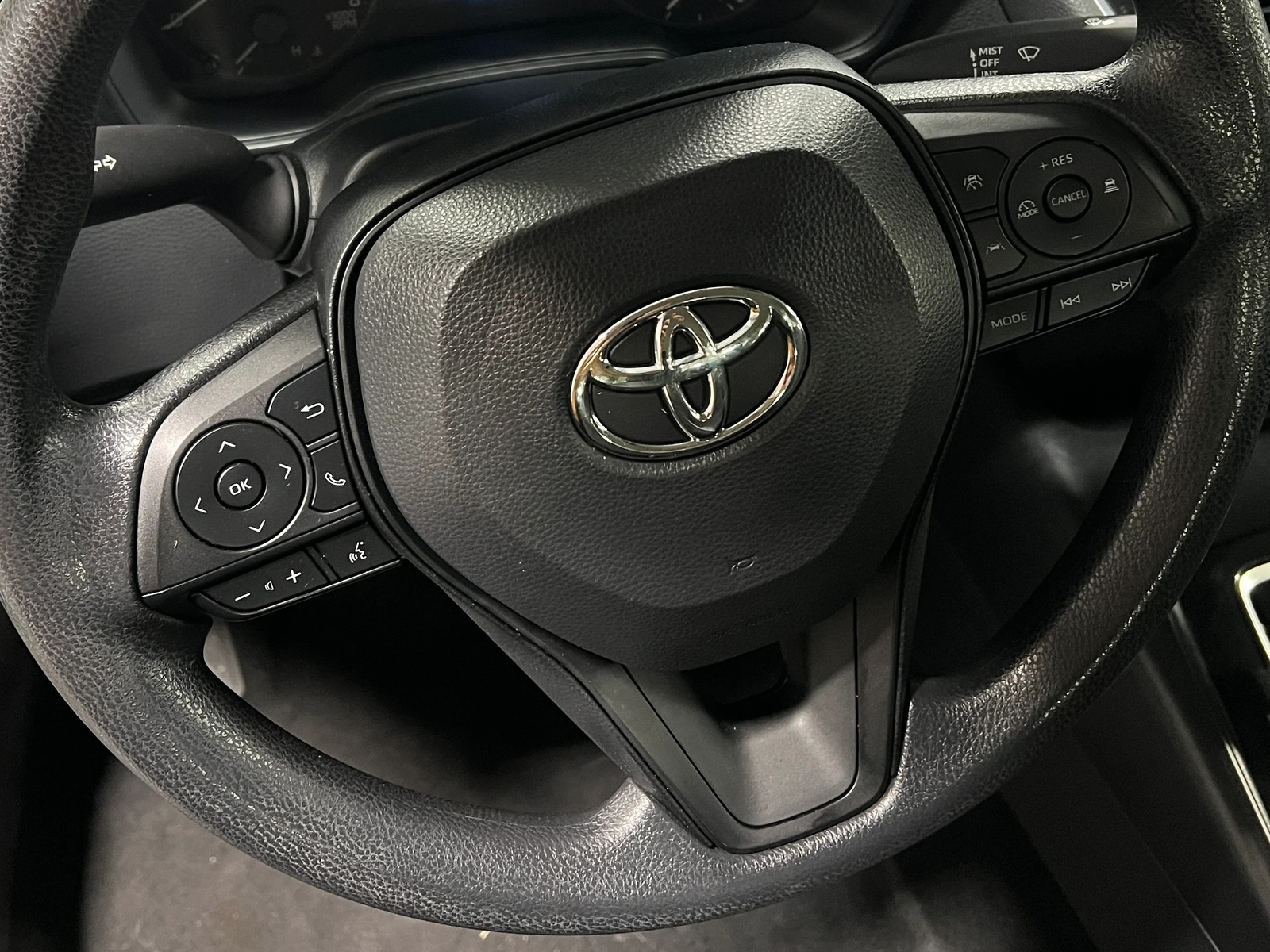 Thumbnail: 2023 Toyota Corolla - 5