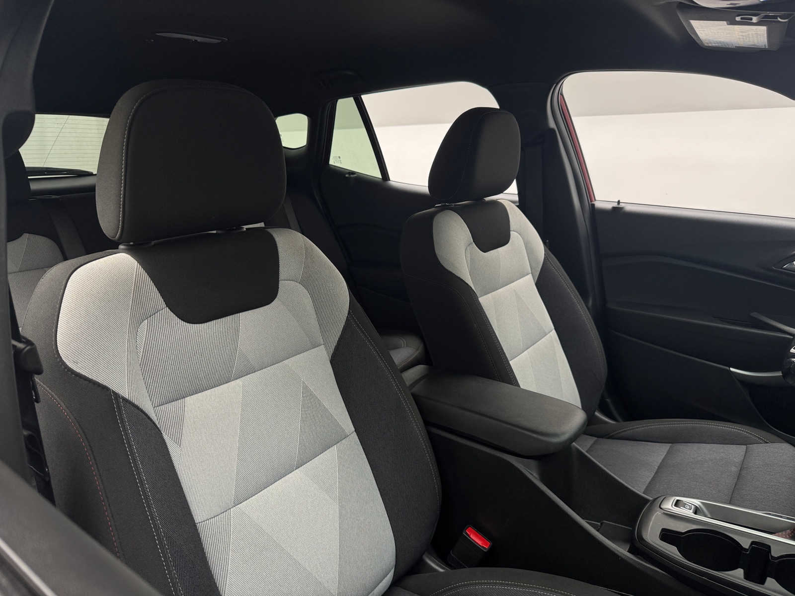 Thumbnail: 2025 Chevrolet Trax - 2