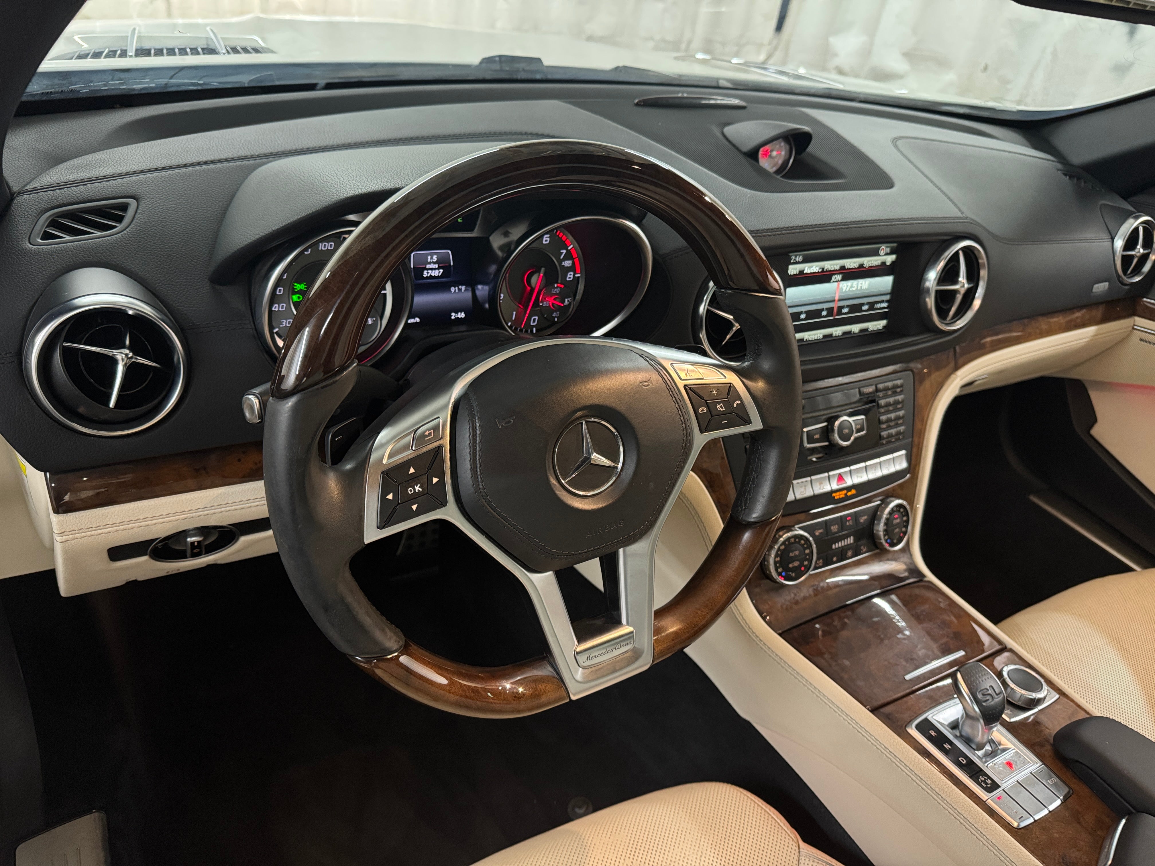 Image of 2014 Mercedes-Benz SL-Class SL 550