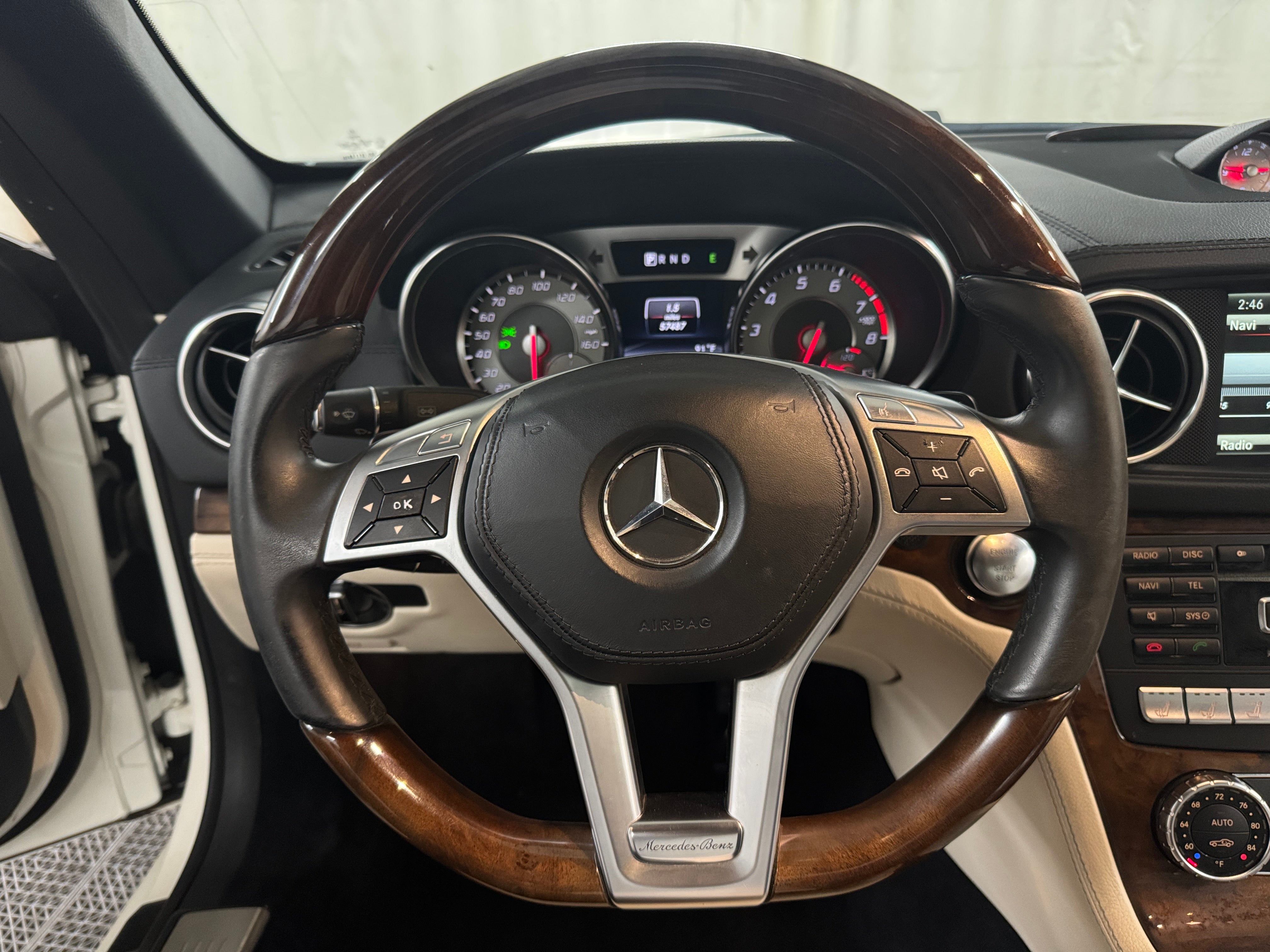 Image of 2014 Mercedes-Benz SL-Class SL 550