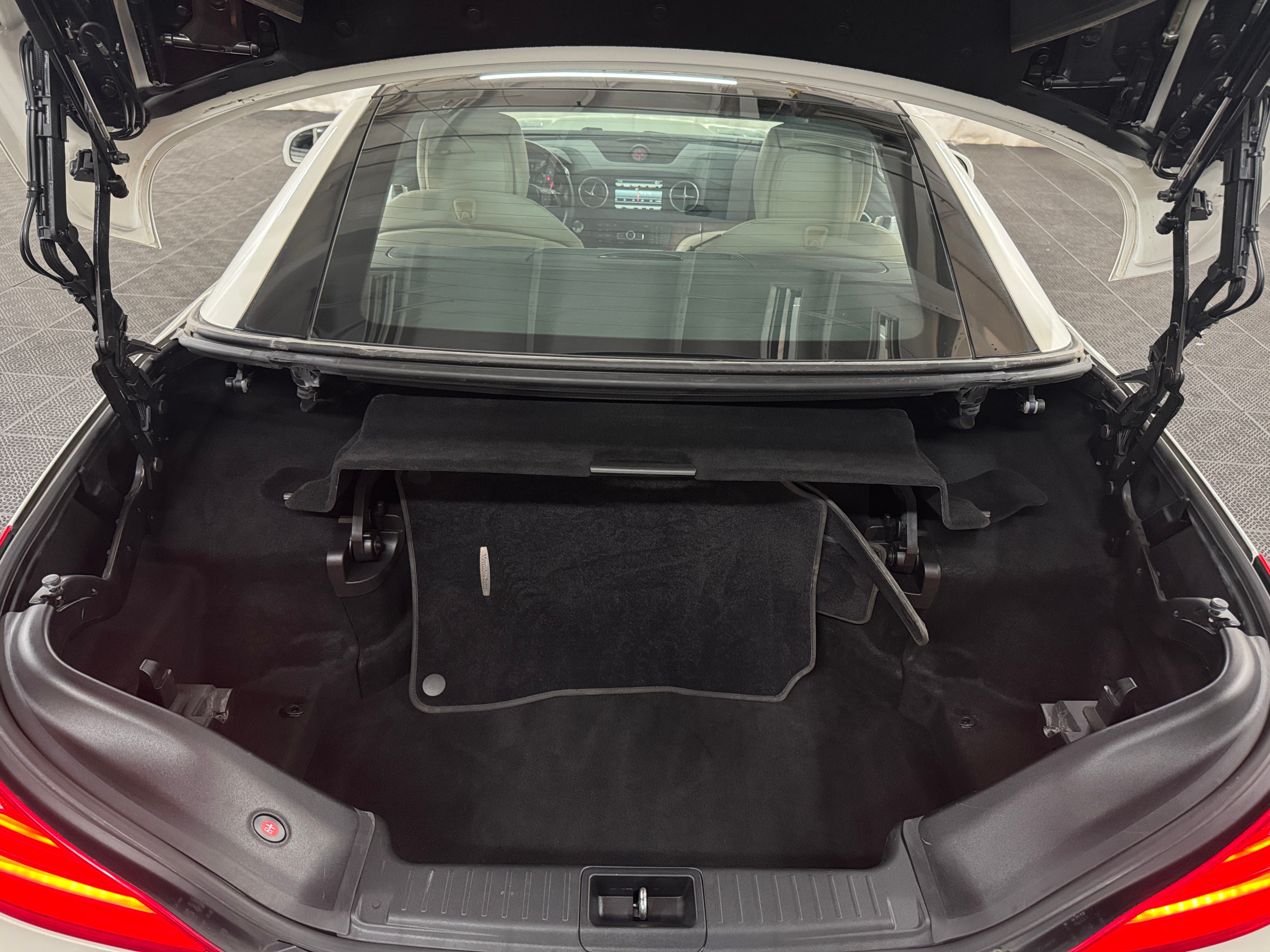 Image of 2014 Mercedes-Benz SL-Class SL 550