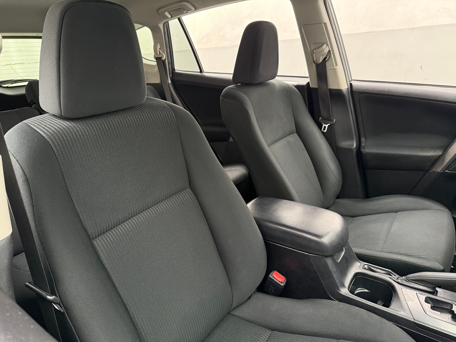 Thumbnail: 2016 Toyota RAV4 - 2