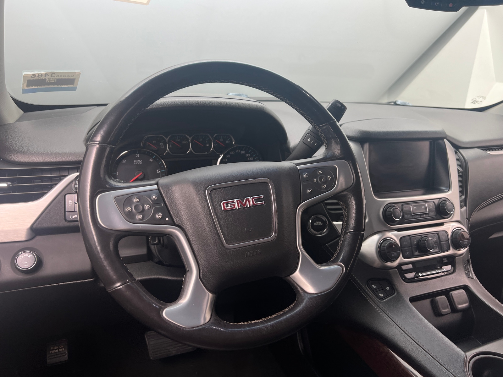 Thumbnail: 2018 GMC Yukon XL - 4