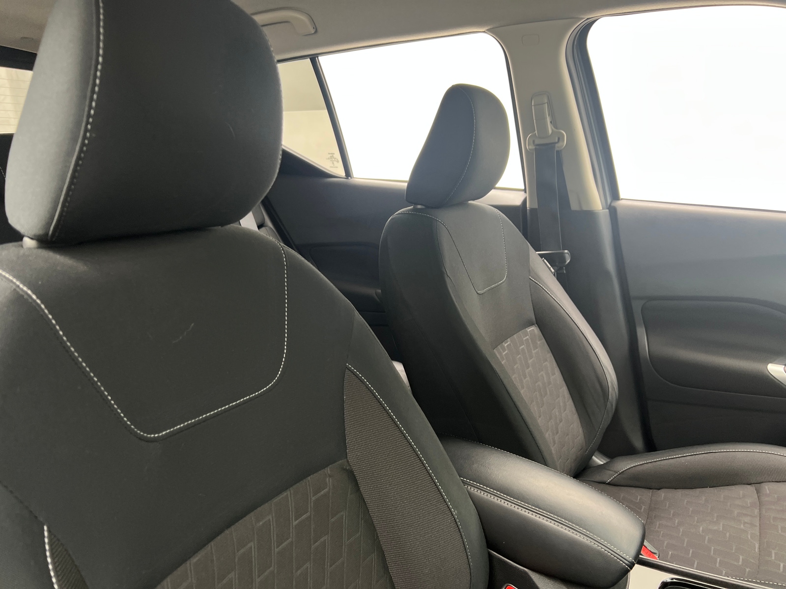 Thumbnail: 2023 Nissan Kicks - 2