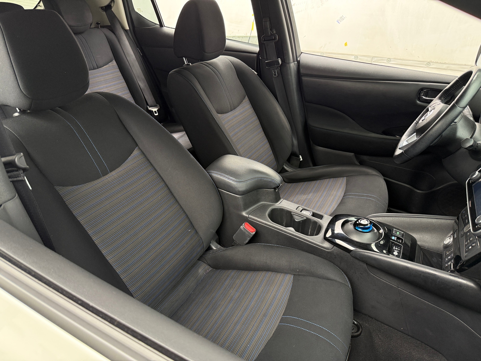 Thumbnail: 2022 Nissan Leaf - 2