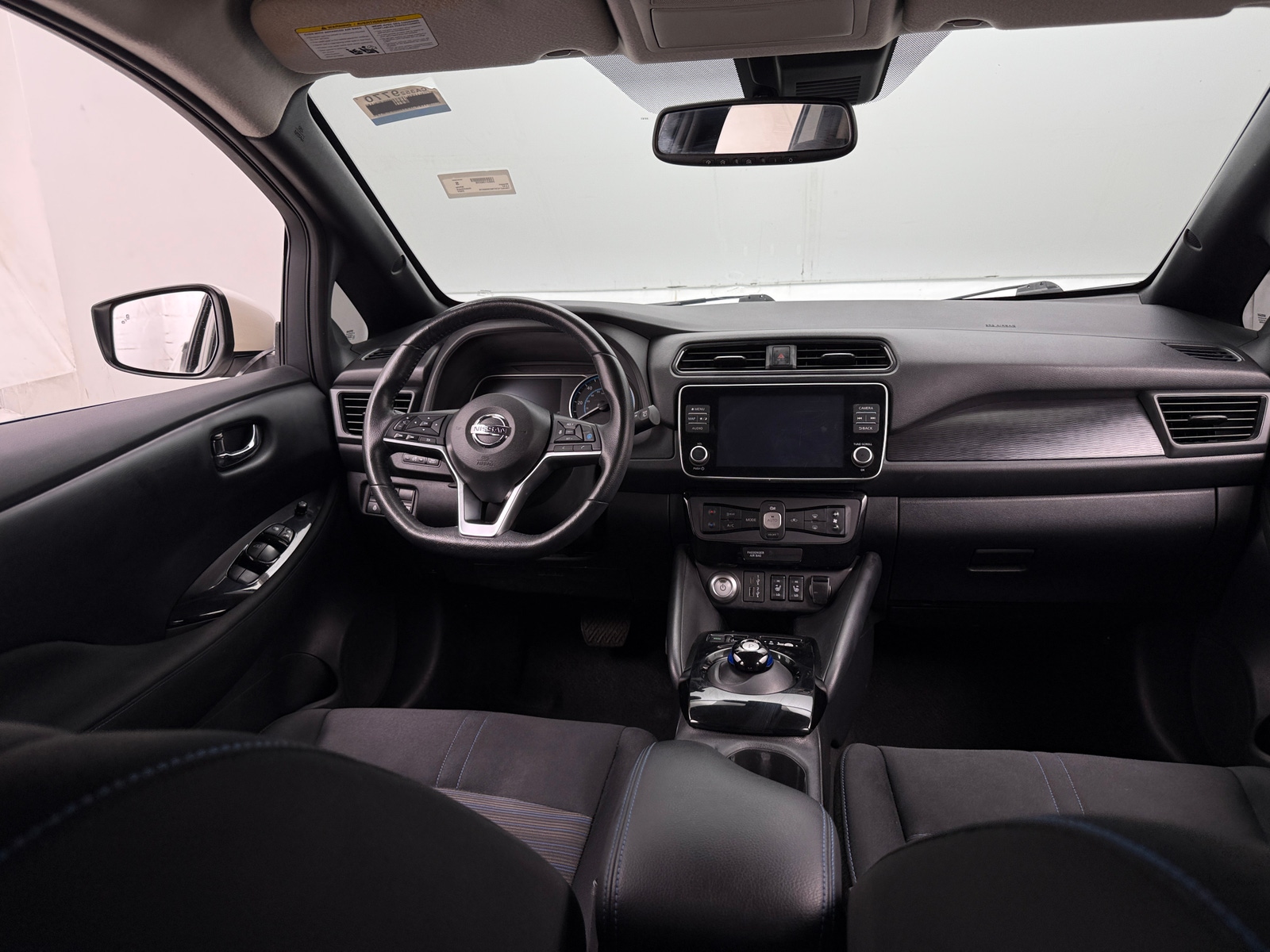 Thumbnail: 2022 Nissan Leaf - 3