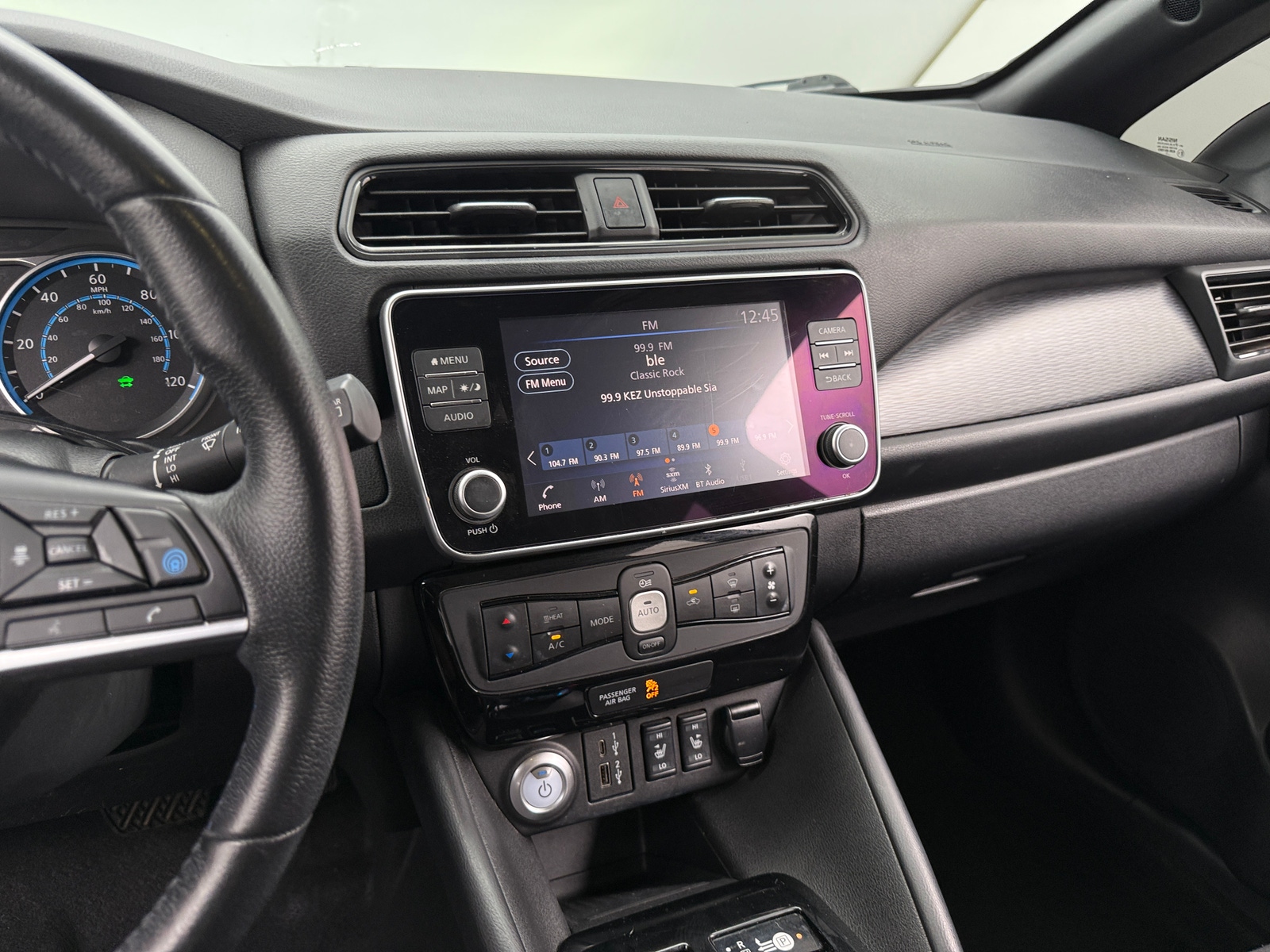 Thumbnail: 2022 Nissan Leaf - 4