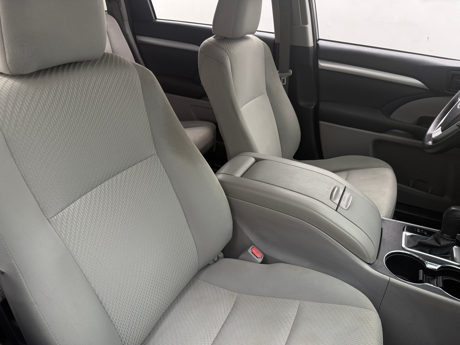 Thumbnail: 2017 Toyota Highlander - 2