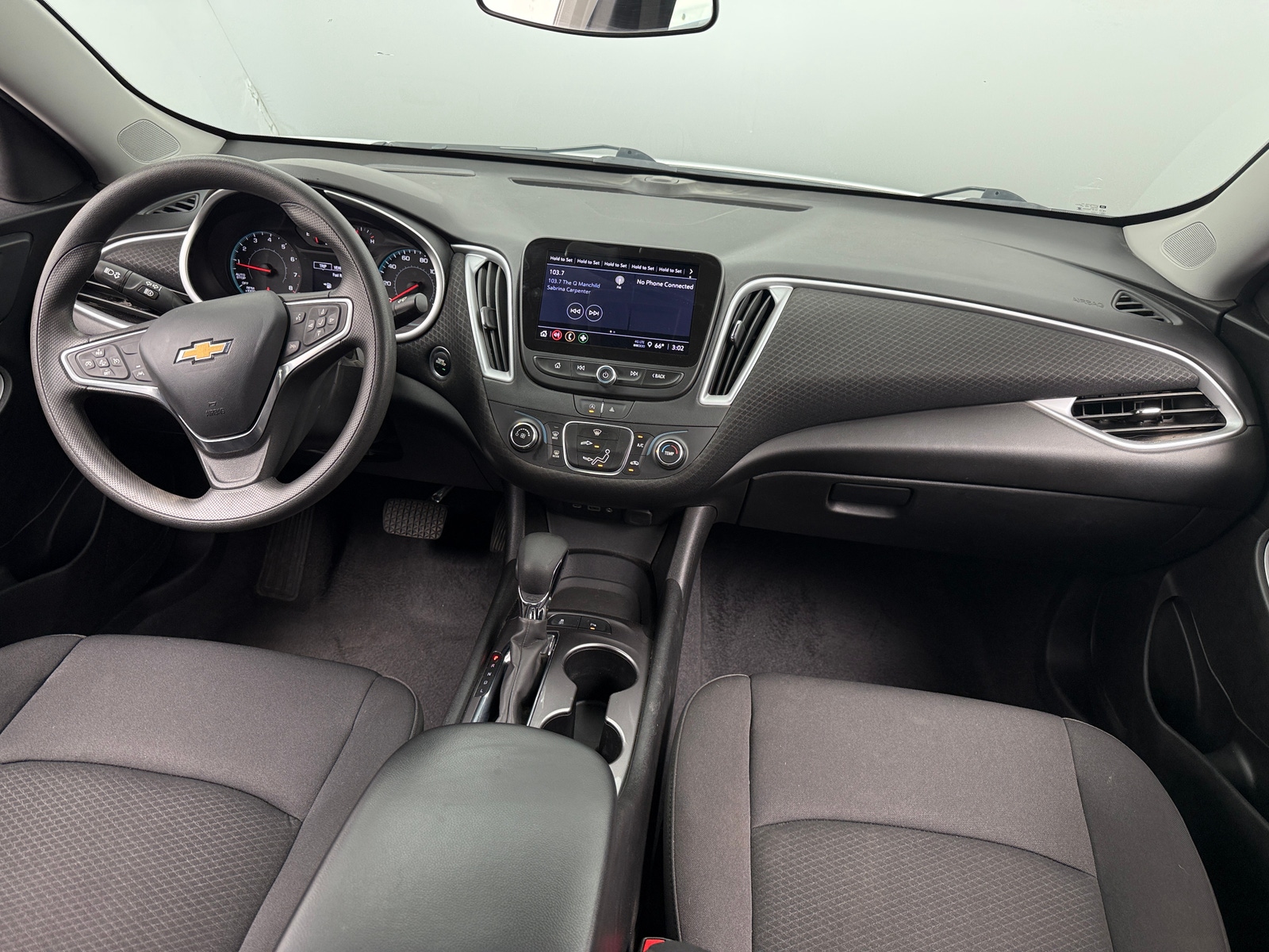 Thumbnail: 2023 Chevrolet Malibu - 3