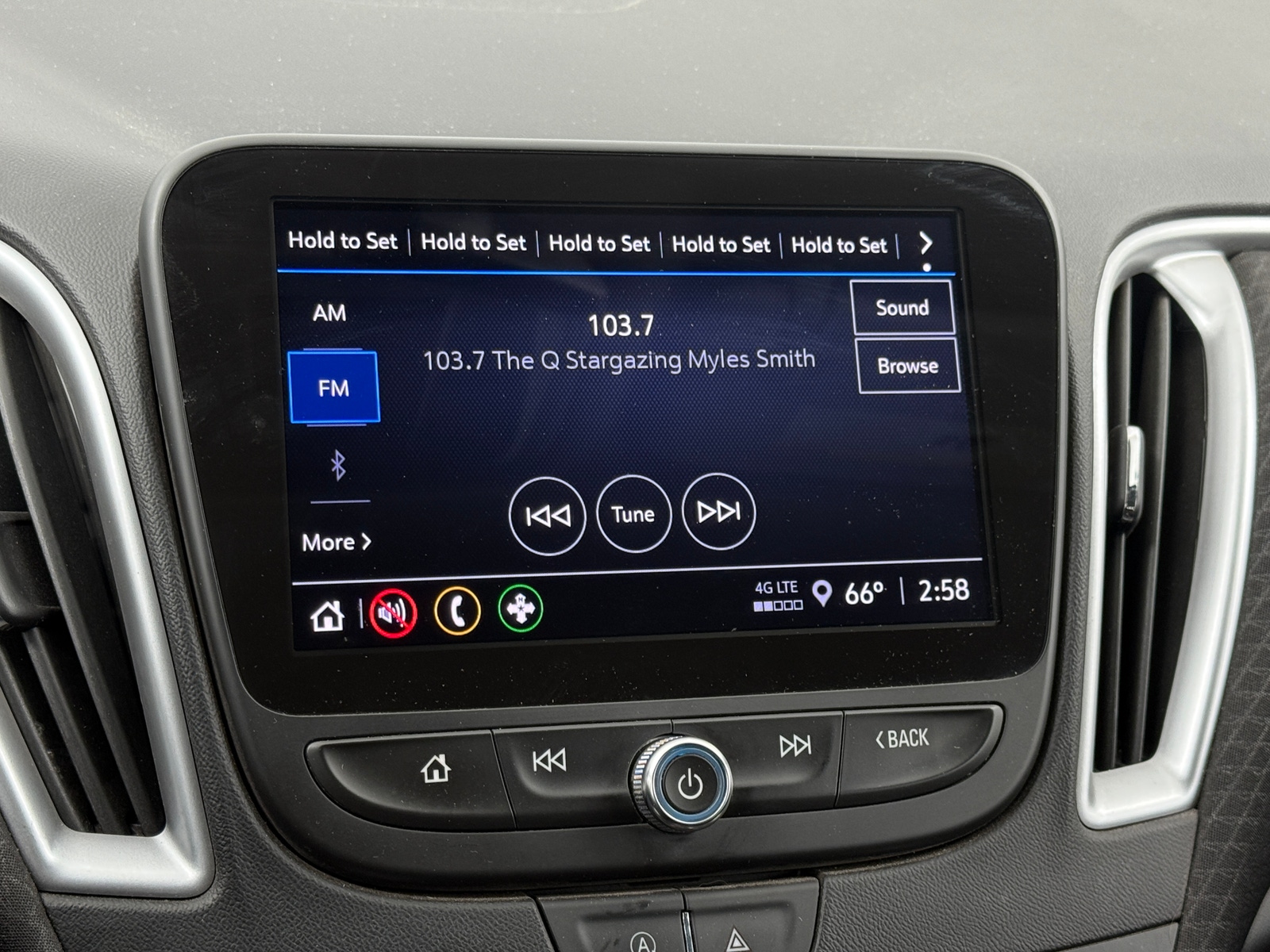 Thumbnail: 2023 Chevrolet Malibu - 4