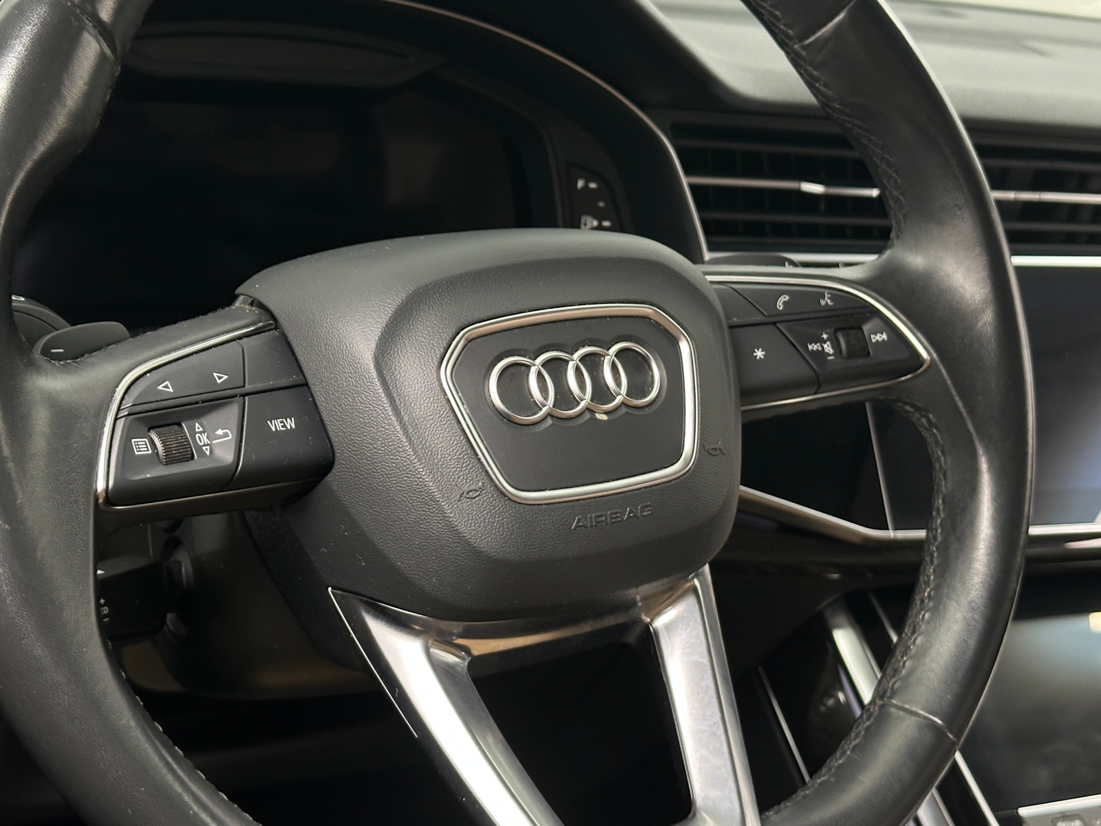 Thumbnail: 2022 Audi Q7 - 4