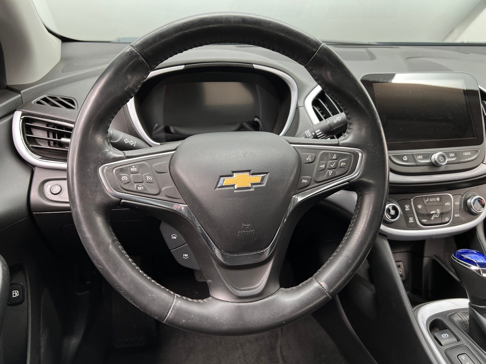 Thumbnail: 2017 Chevrolet Volt - 5