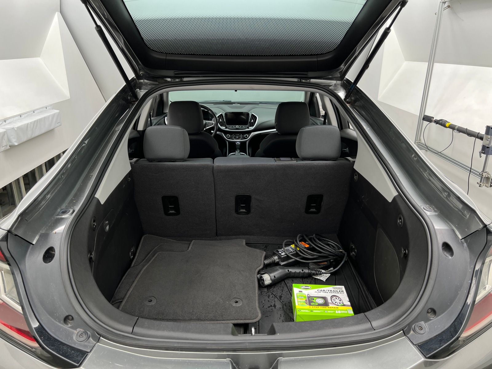Thumbnail: 2017 Chevrolet Volt - 7