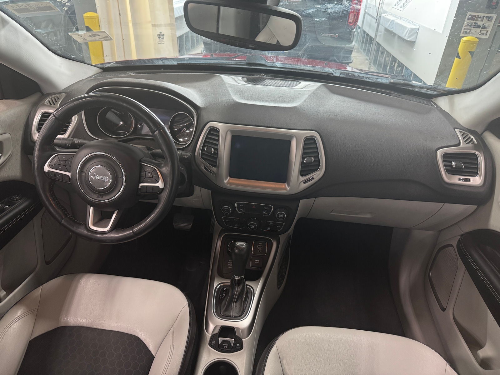 Thumbnail: 2018 Jeep Compass - 3
