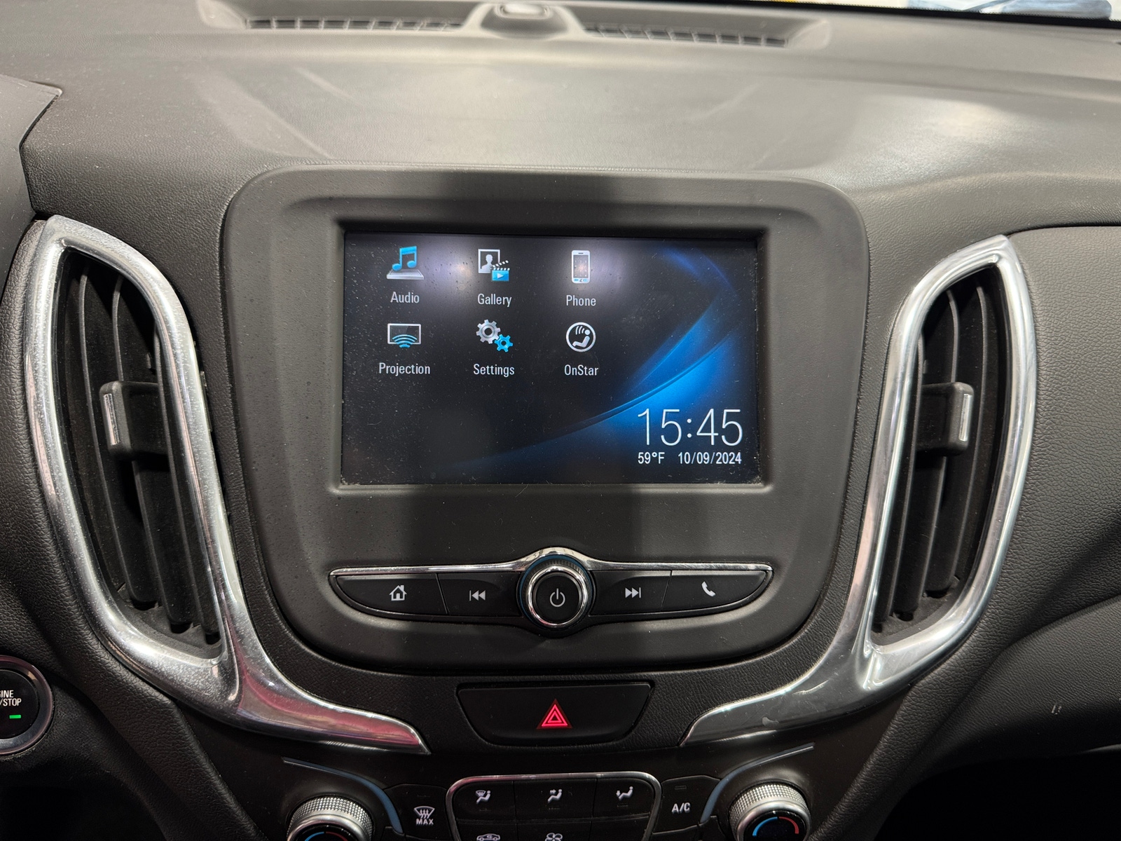 Thumbnail: 2018 Chevrolet Equinox - 4
