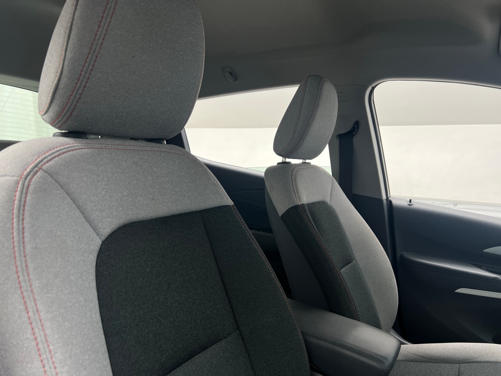 Thumbnail: 2019 Chevrolet Bolt EV - 2