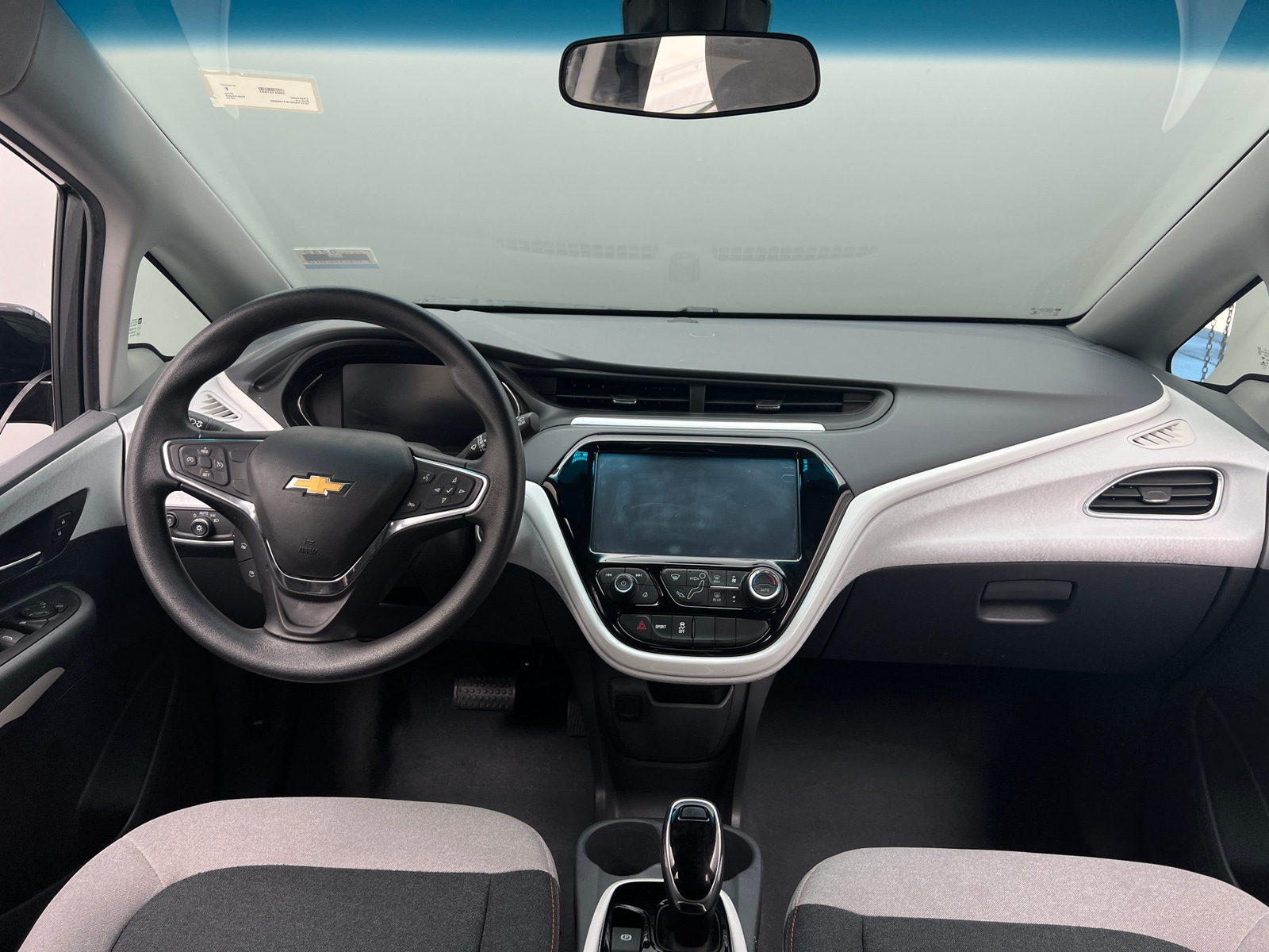 Thumbnail: 2019 Chevrolet Bolt EV - 3
