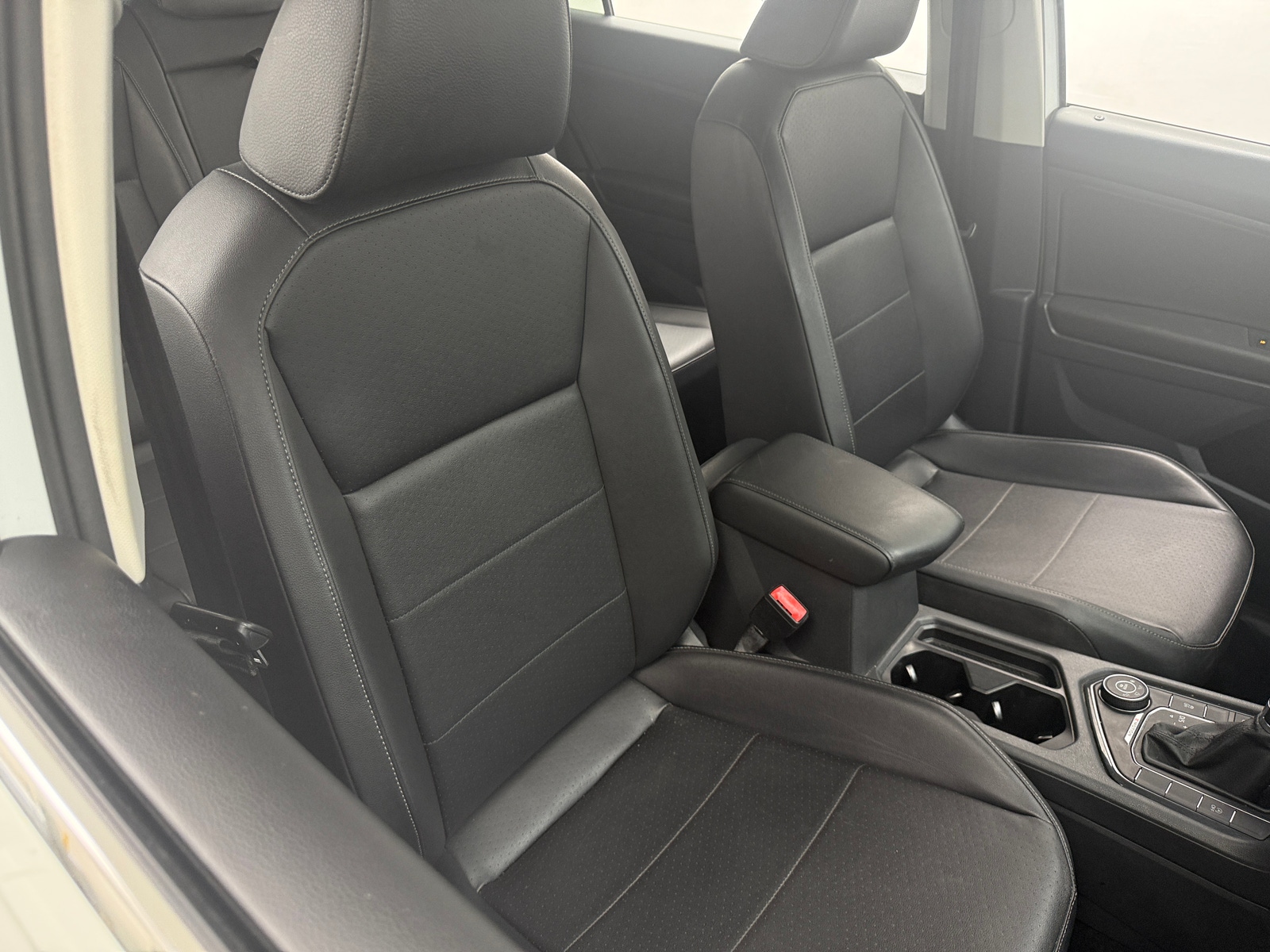 Thumbnail: 2018 Volkswagen Tiguan - 2