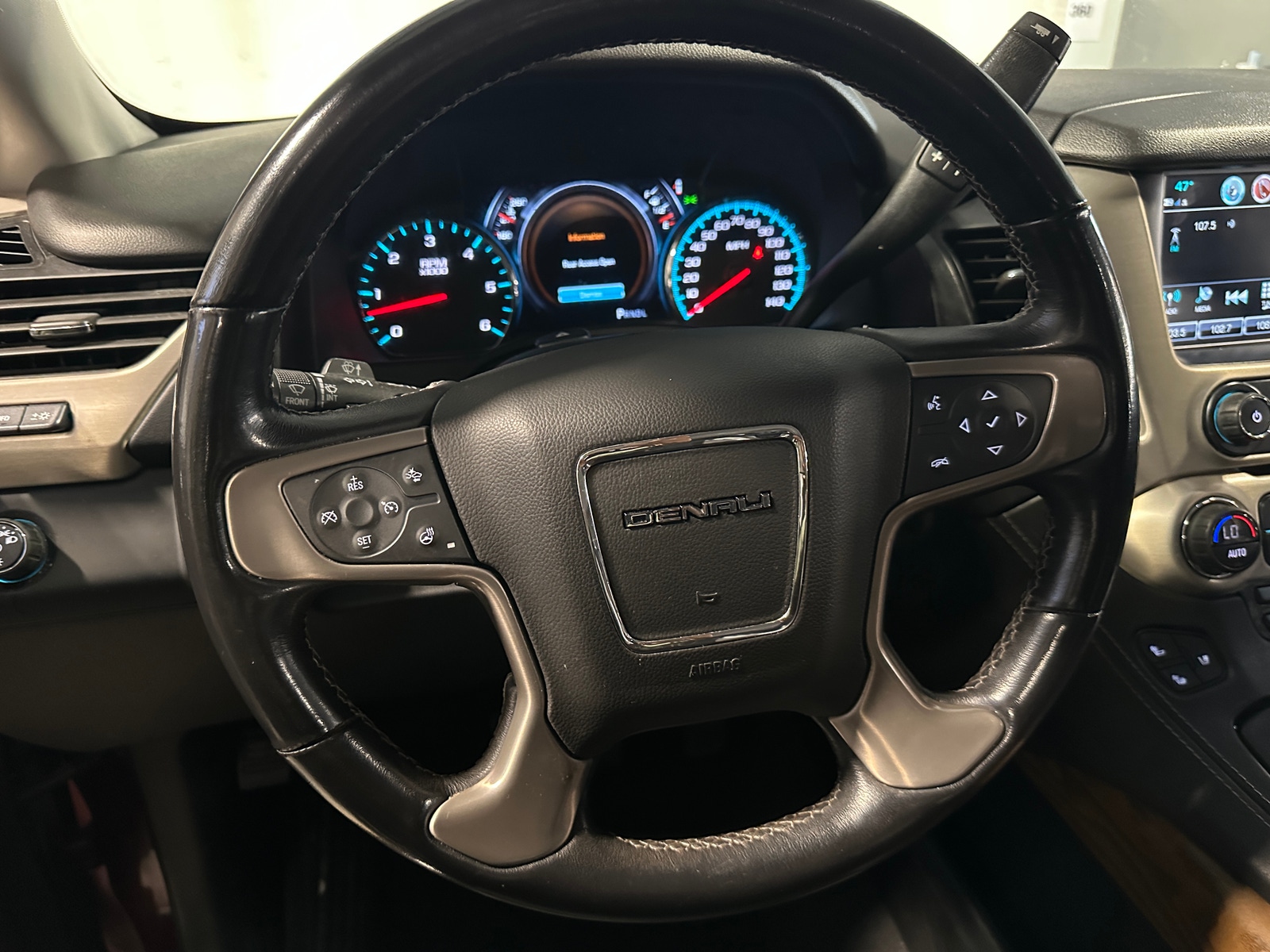 Thumbnail: 2020 GMC Yukon XL - 4