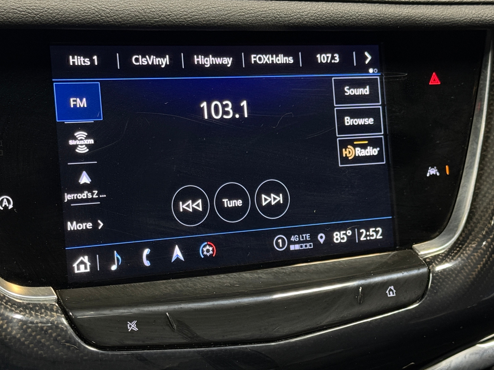 Thumbnail: 2024 Cadillac XT6 - 3