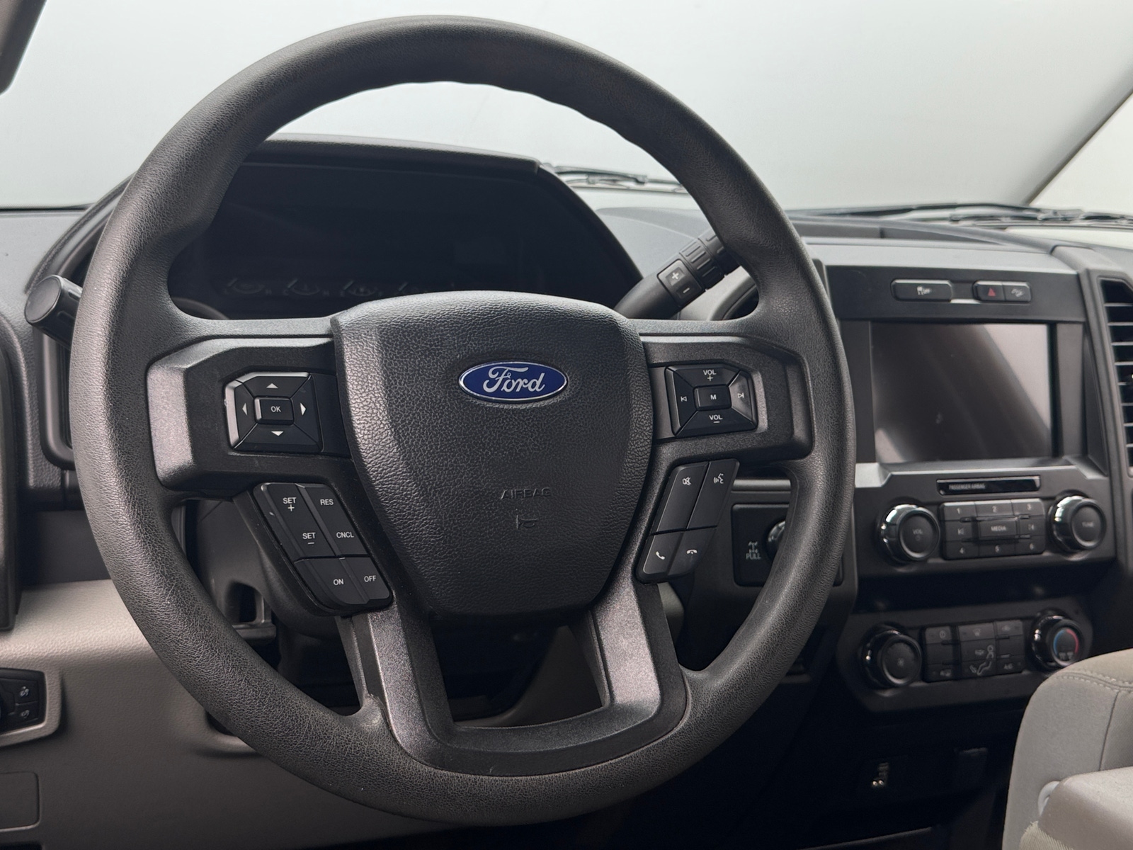 Thumbnail: 2020 Ford Econoline - 5