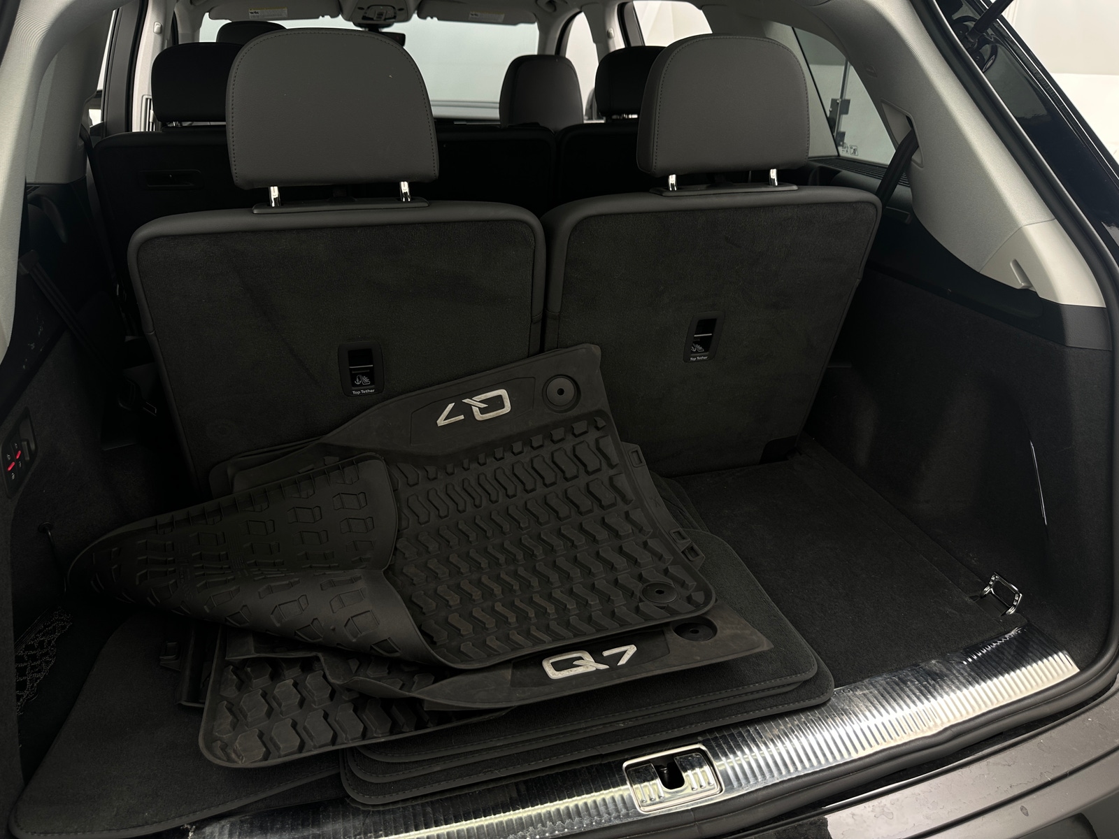 Thumbnail: 2023 Audi Q7 - 6