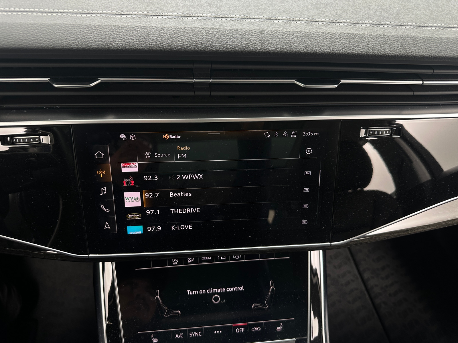 Thumbnail: 2023 Audi Q7 - 3