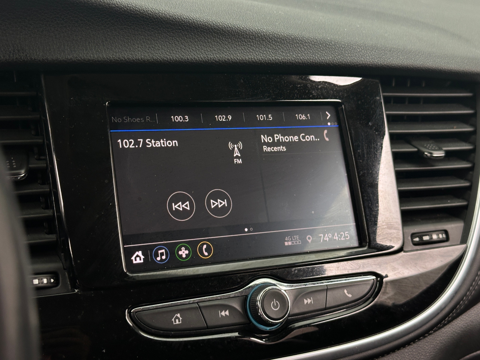 Thumbnail: 2022 Buick Encore - 4