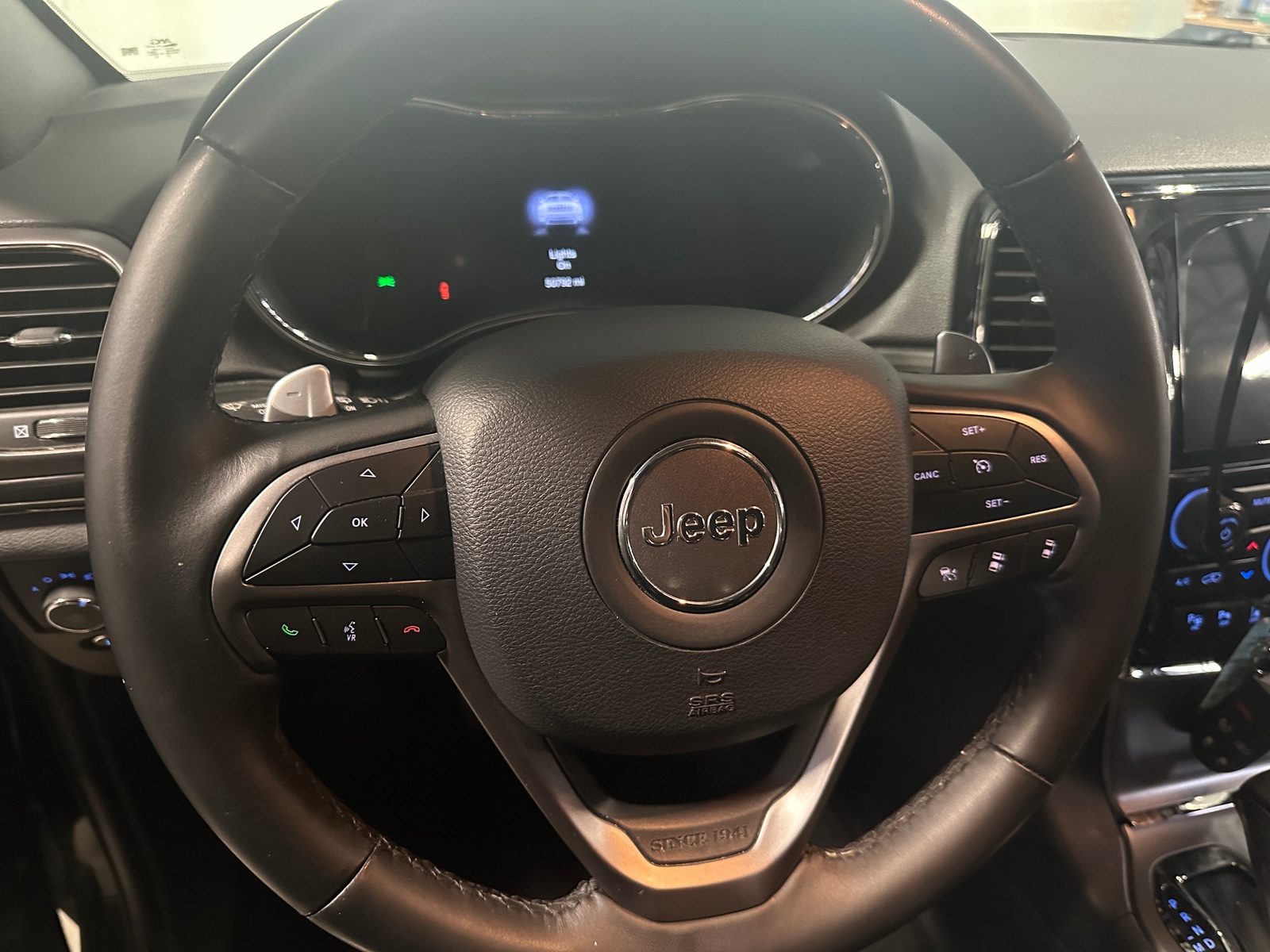 Thumbnail: 2019 Jeep Grand Cherokee - 4