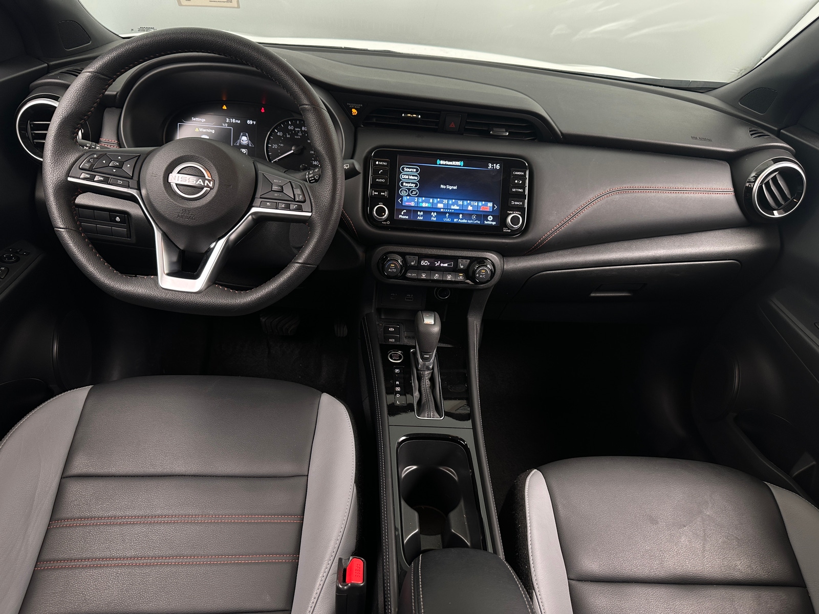 Thumbnail: 2024 Nissan Kicks - 3