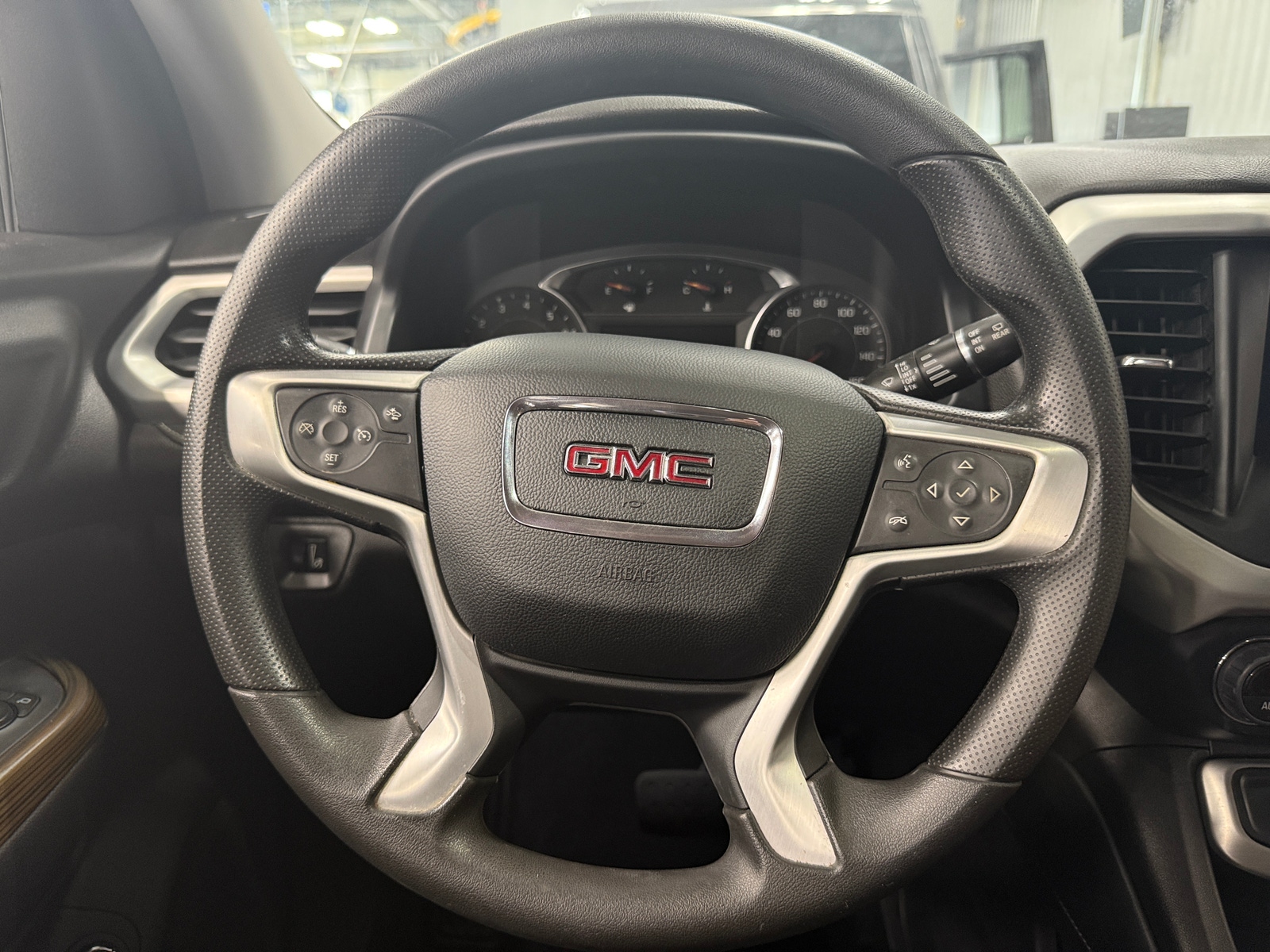 Thumbnail: 2023 GMC Acadia - 5