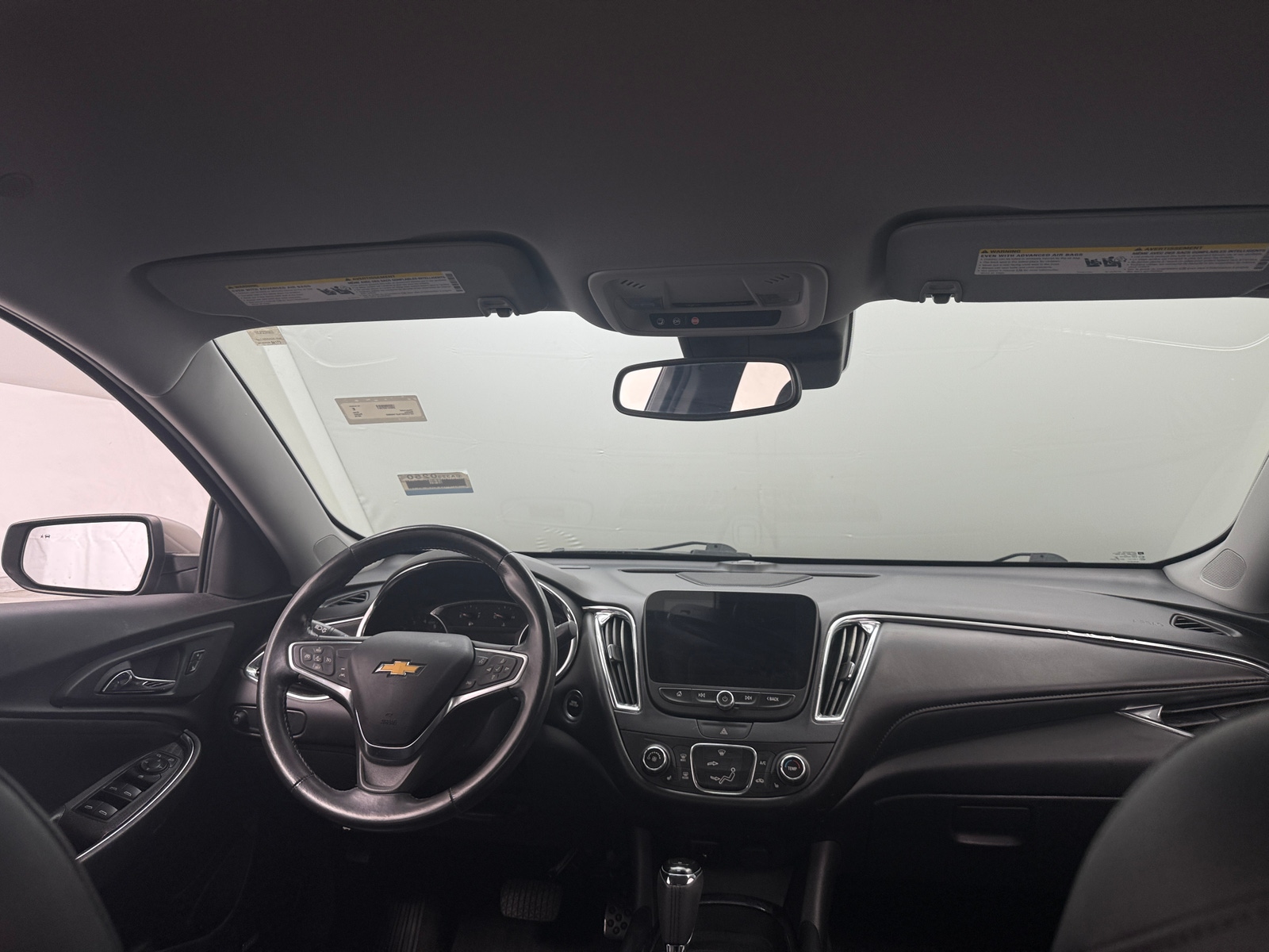 Thumbnail: 2018 Chevrolet Malibu - 3