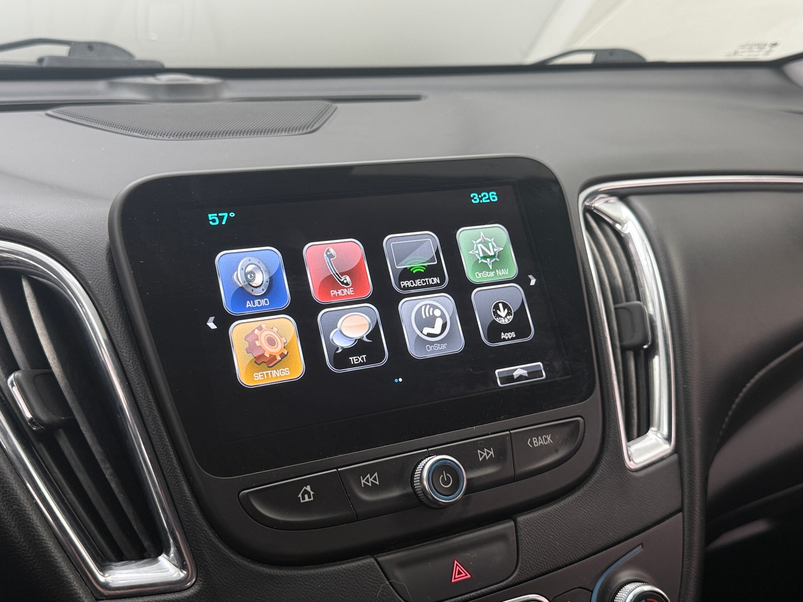 Thumbnail: 2018 Chevrolet Malibu - 4