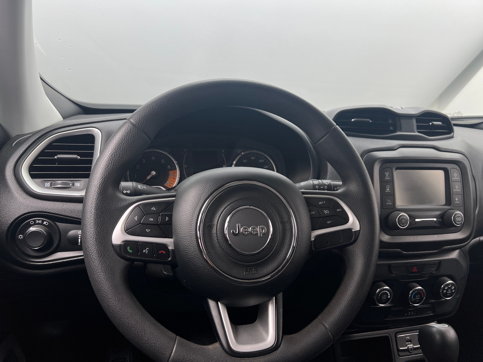 Thumbnail: 2020 Jeep Renegade - 5