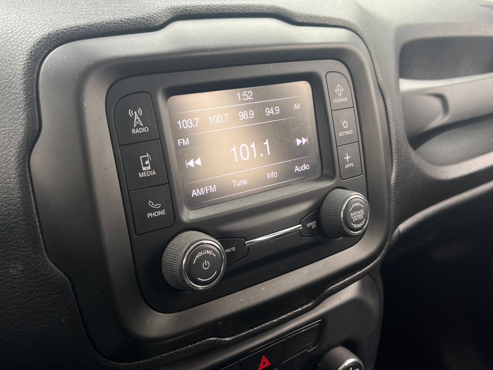 Thumbnail: 2020 Jeep Renegade - 4