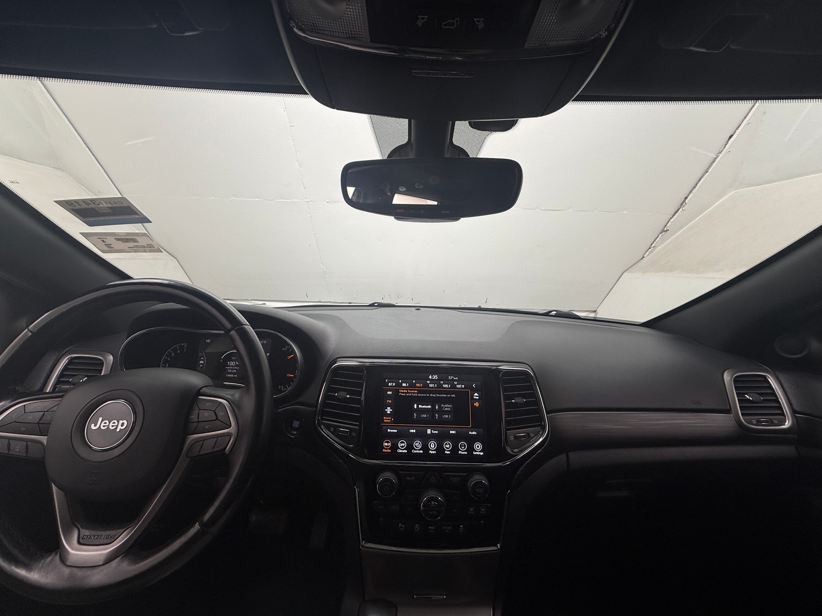 Thumbnail: 2020 Jeep Grand Cherokee - 3