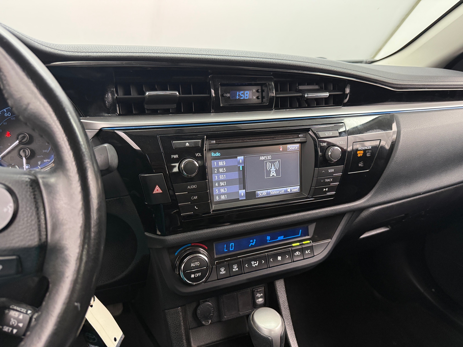 Thumbnail: 2014 Toyota Corolla - 4