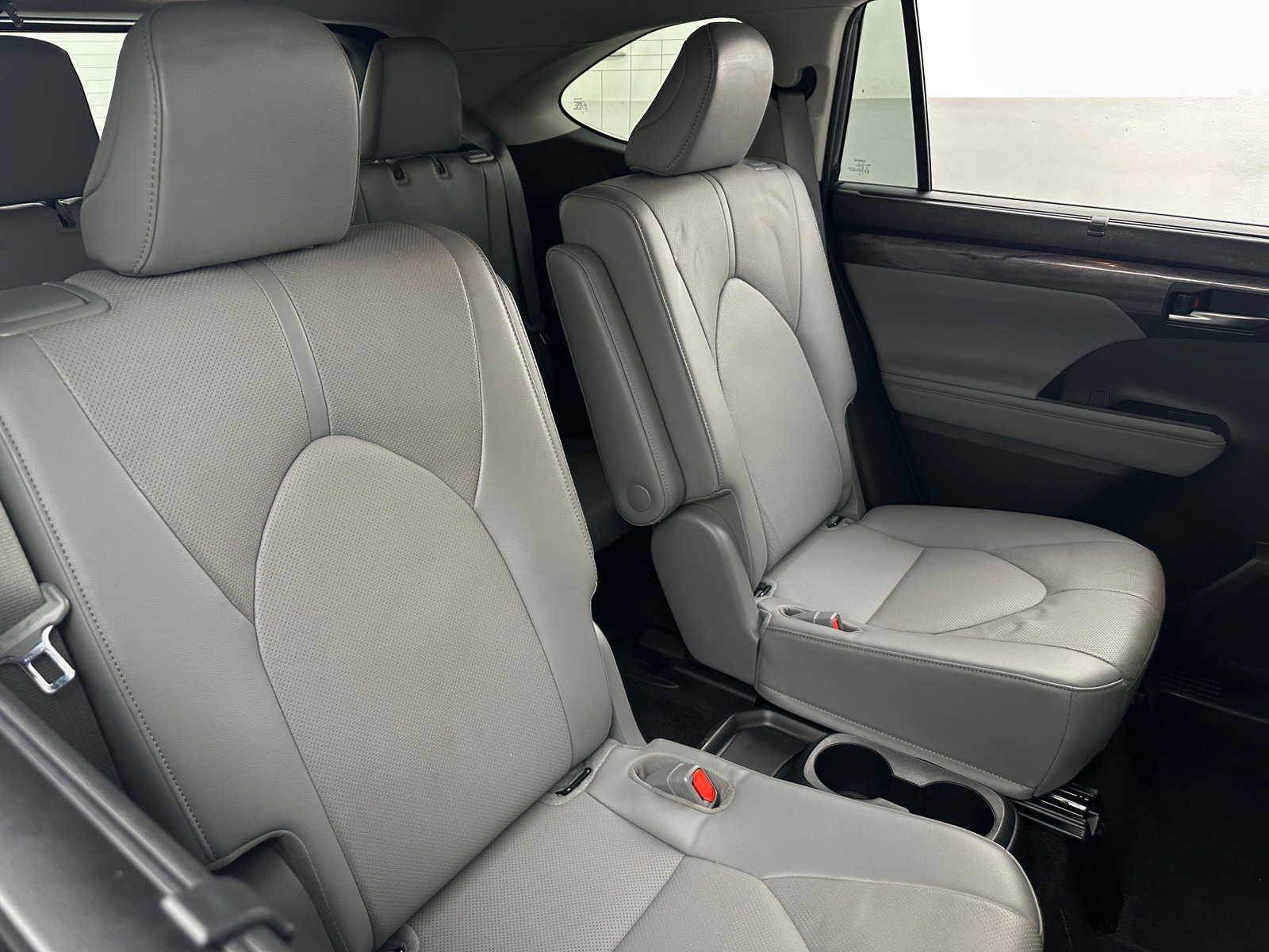 Thumbnail: 2023 Toyota Highlander - 5