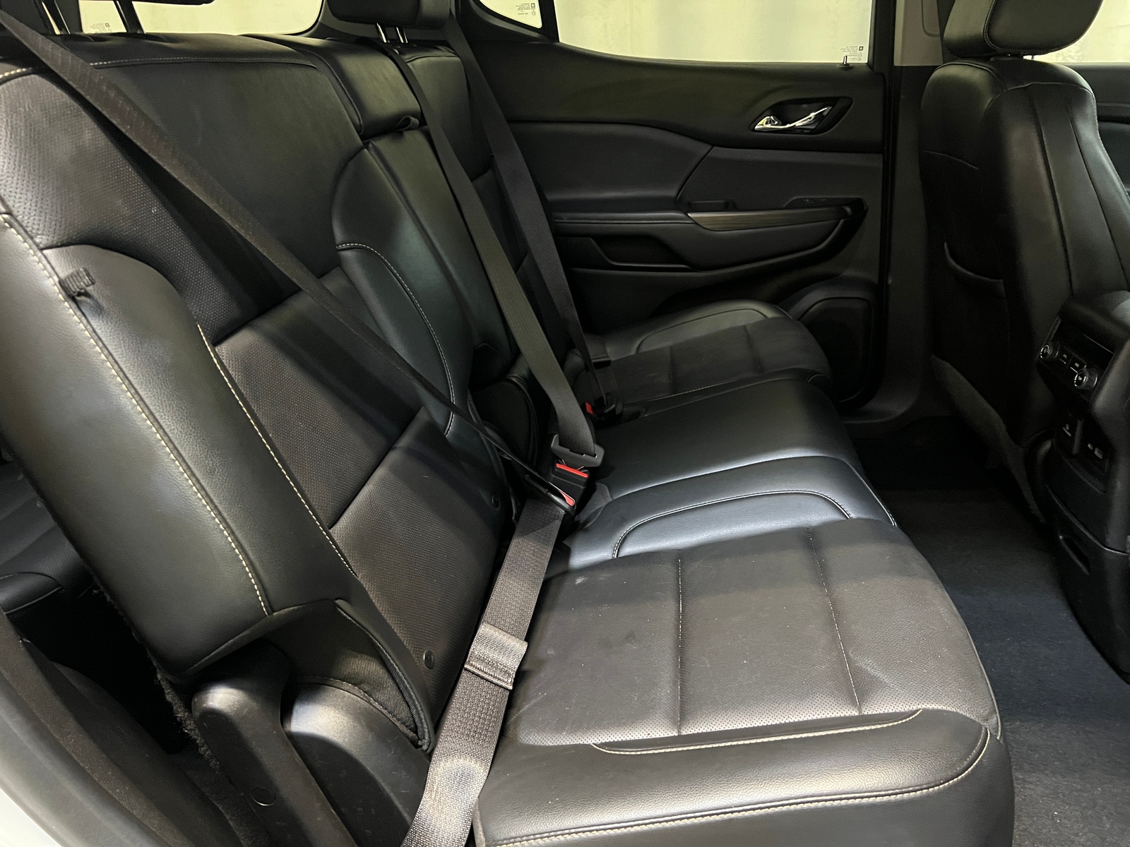 Thumbnail: 2023 GMC Acadia - 5