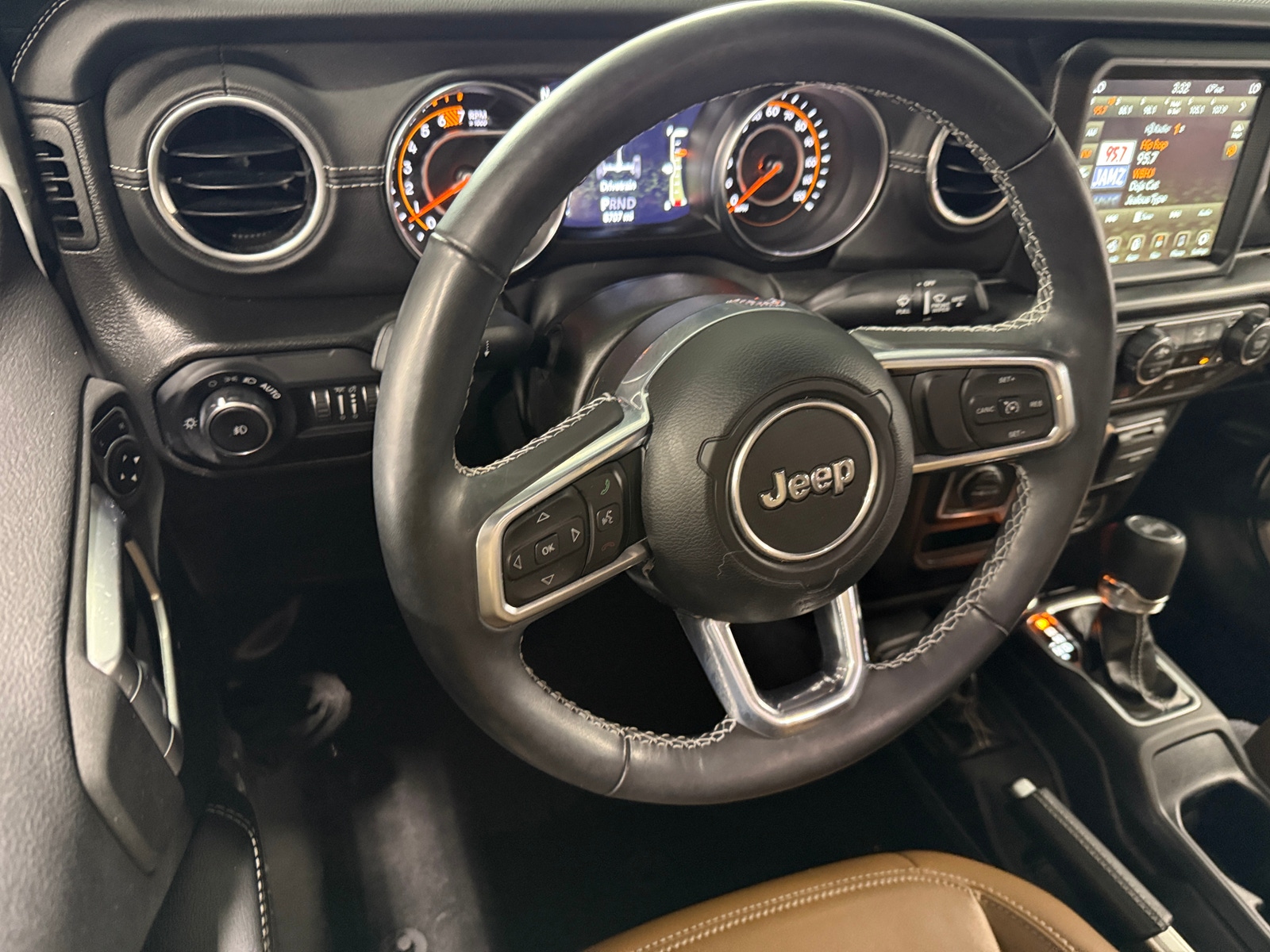 Thumbnail: 2022 Jeep Wrangler - 5
