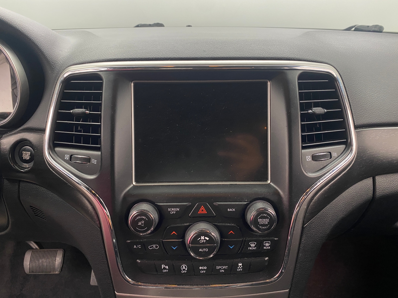 Thumbnail: 2017 Jeep Grand Cherokee - 3