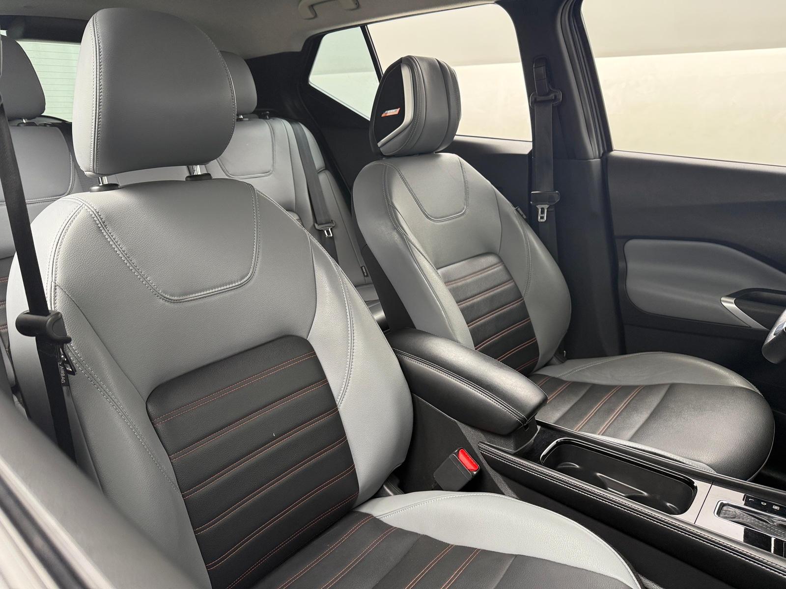 Thumbnail: 2024 Nissan Kicks - 2