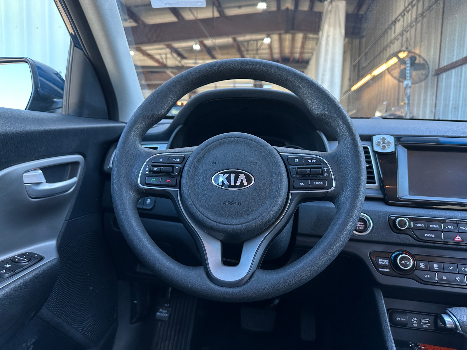Thumbnail: 2019 Kia Niro - 5